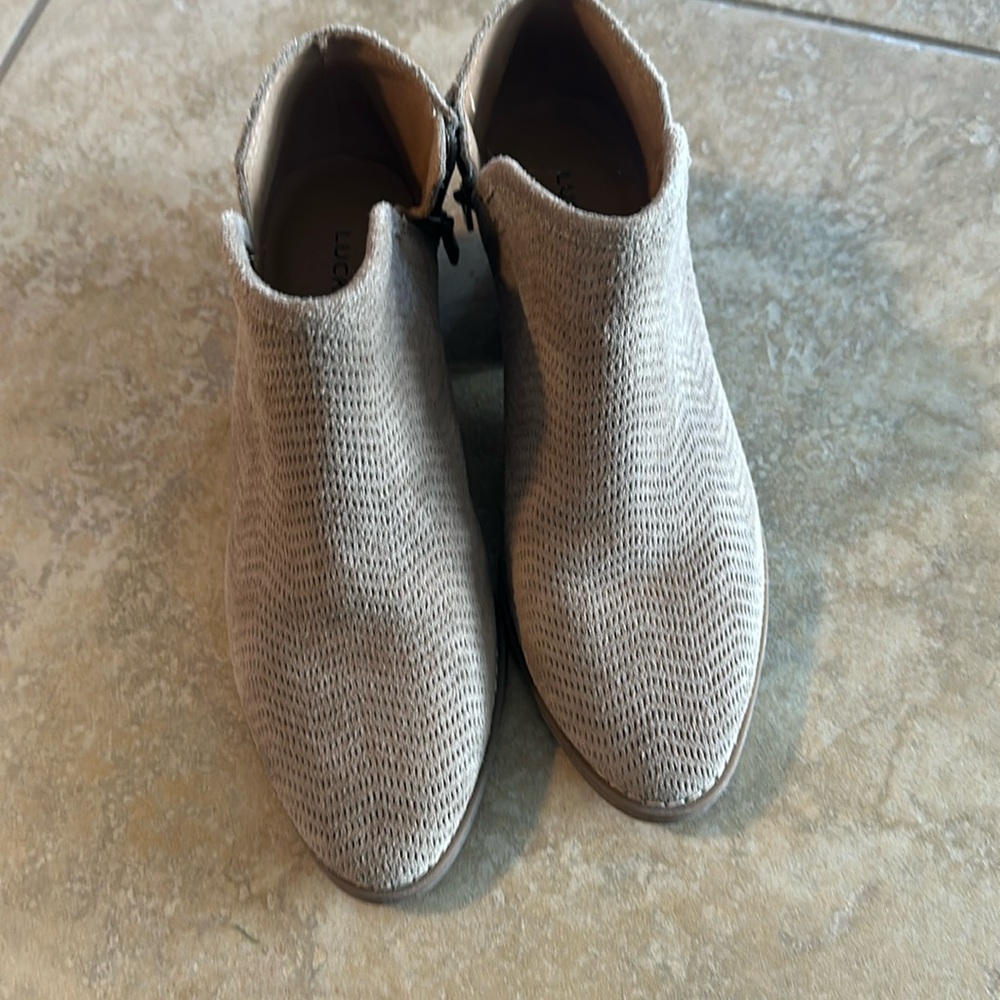 Lucky brand booties size 6.5